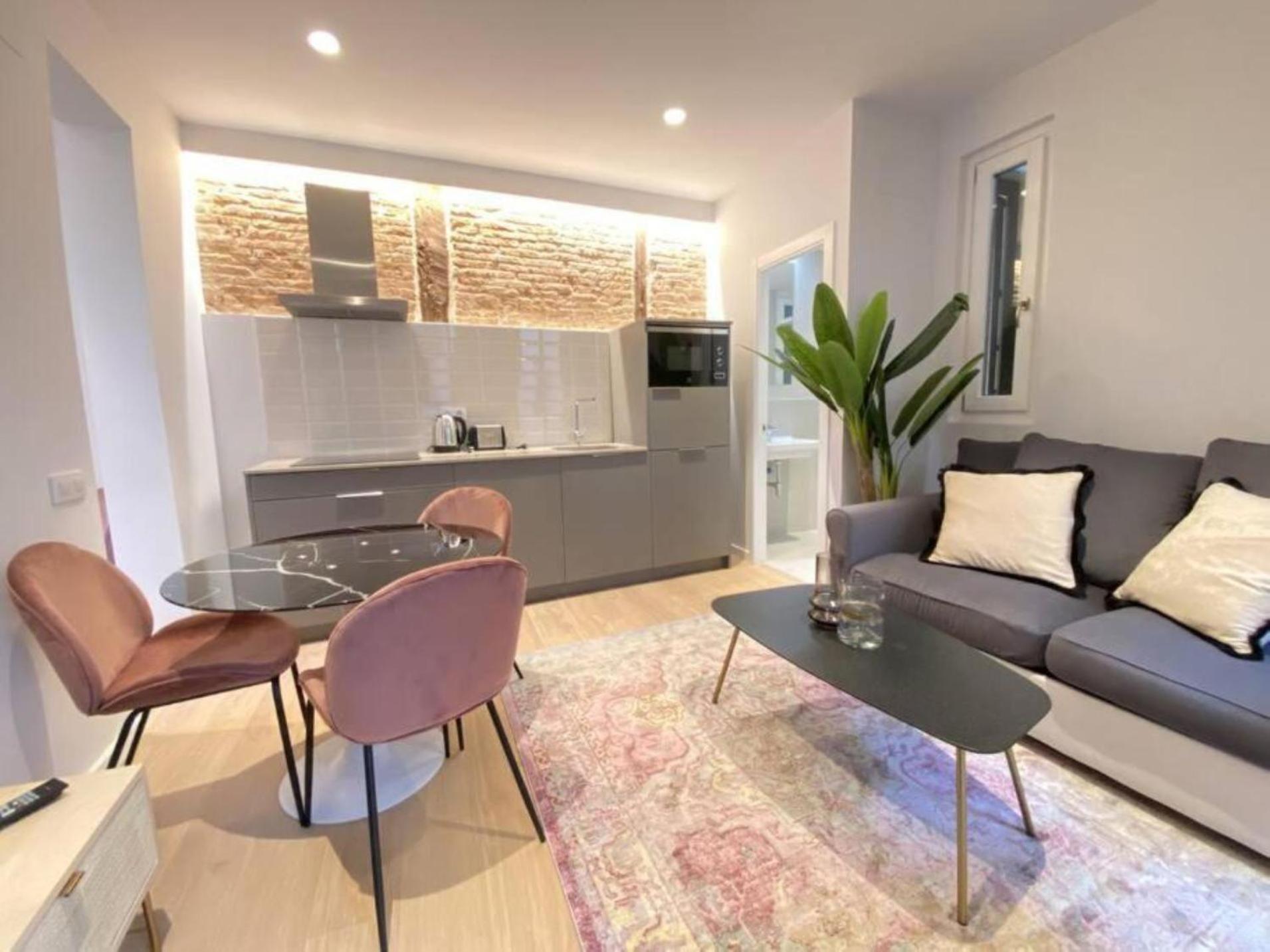 Apartamentos En La Latiina Madrid Eksteriør bilde